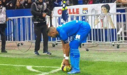 到期合同，2760万！史蒂文斯要行动，3换1方案出炉，季后赛稳了（史蒂文斯出手：用2760万到期合同促成3换1，季后赛前景无忧）