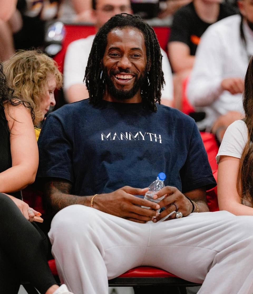 不在状态！维金斯8中2仅拿7分5板4助1帽 关键时刻遭弃用（维金斯低迷：8投2中仅7分5板4助1帽，关键时刻被摁板凳）