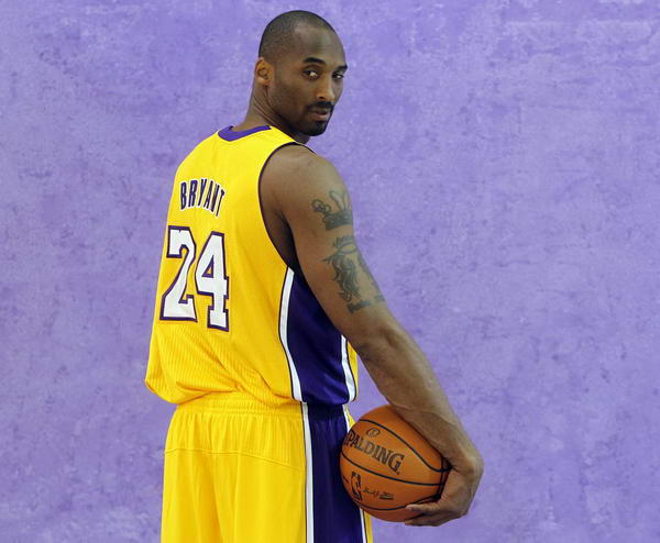 令人动容！残特奥会独腿飞人扑线摔破全国纪录（拼到最后一刻！残特奥会单腿短跑选手冲线摔倒刷新全国纪录）