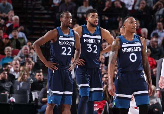 怪物般的马刺吊球技术：险些失误的瞬间（马刺的野兽级吊传：那些差点酿成失误的惊险瞬间）