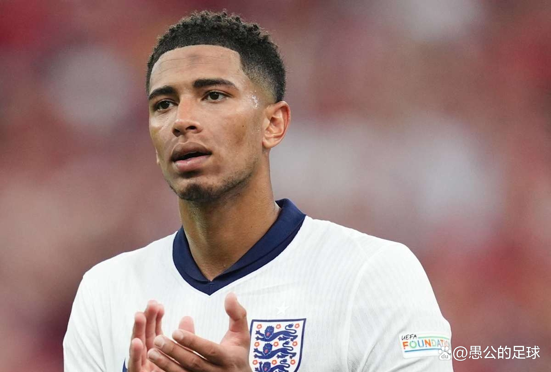 NBA第一球痴！塔图姆穿保护靴+水下训练，连出席婚礼都要训练（NBA头号训练狂！塔图姆穿护靴做水下训练，参加婚礼也不忘加练）