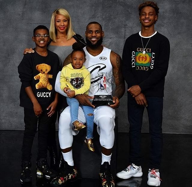 德转列本赛季五大联赛进球人数最多球队：巴黎14人进24球第1（德转统计本季五大联赛进球球员数榜：巴黎14人贡献24球居首）