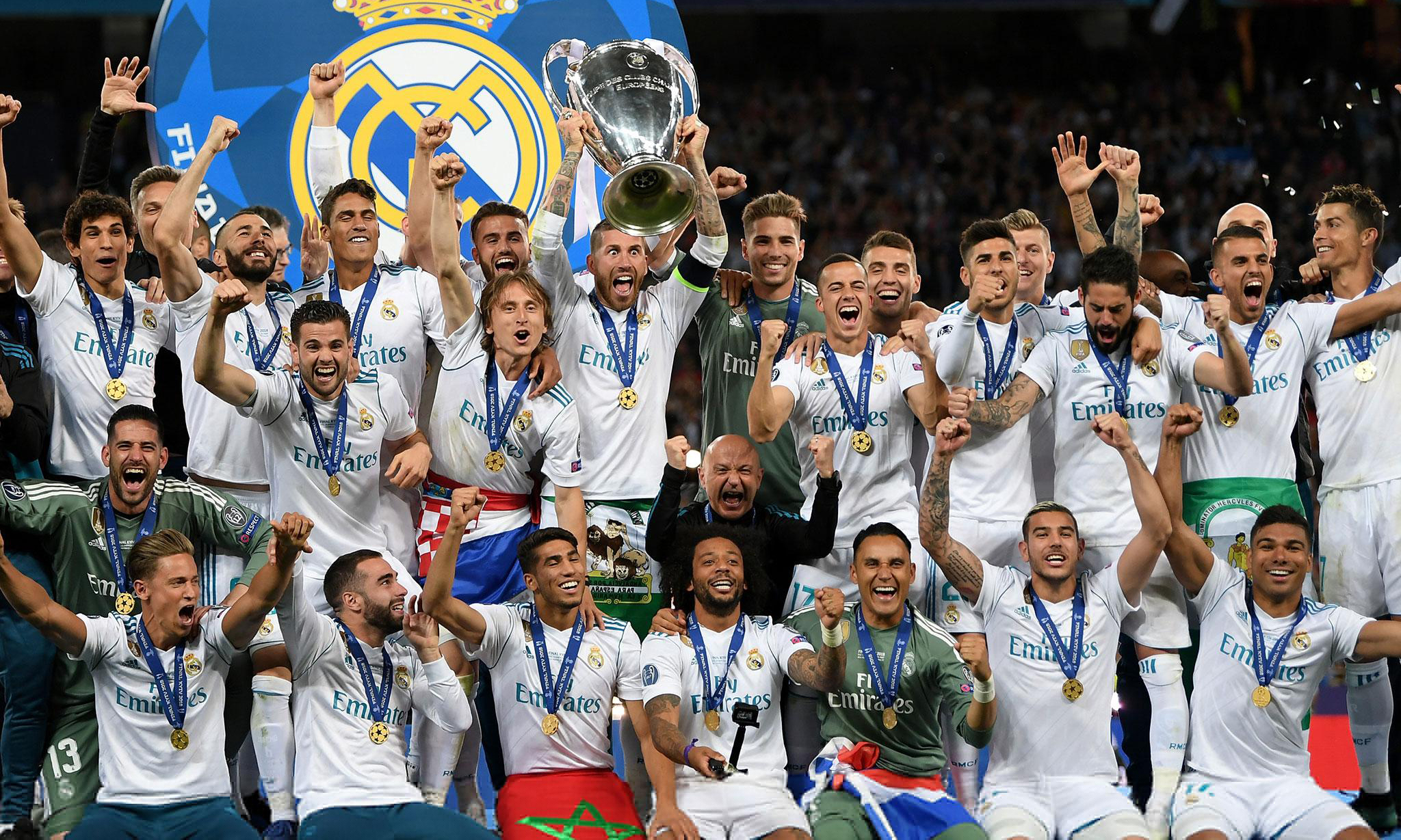 同名同命，皇社、埃瓦尔两位同名且曾同队的旧将今年先后辞世（同名曾为皇社、埃瓦尔并肩的两位旧将今年相继离世）