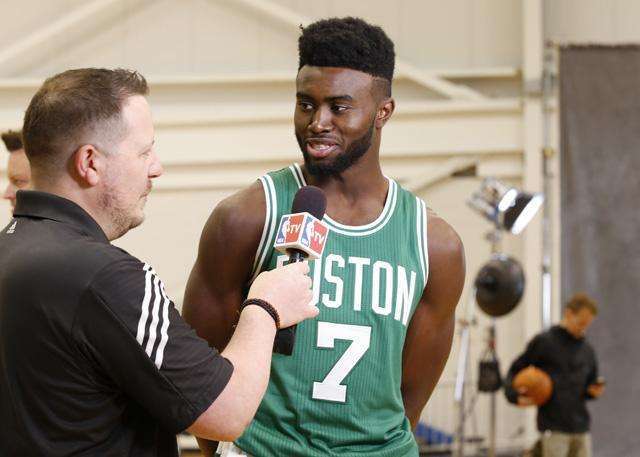 亚冠二级半场：尤里安失点，拉蒙补时建功，万隆1-0曼谷联（亚冠战报：尤里安失点，拉蒙补时绝杀，万隆1-0曼谷联）