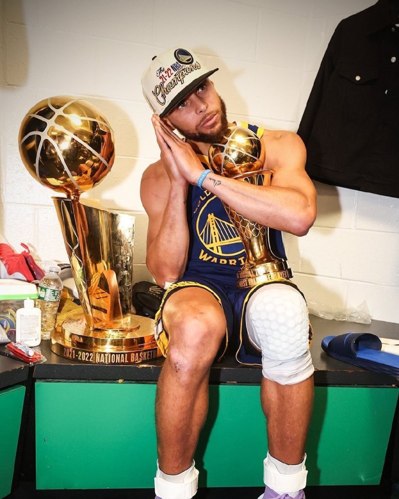 意媒：黄潜考虑买断那不勒斯租将拉法-马林，皇马握有回购权（意媒：黄潜或买断租自那不勒斯的拉法-马林，皇马仍握回购权）